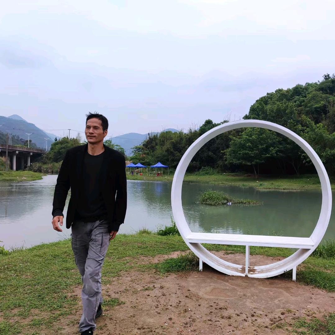 白永浩小跟班  硬笔邱风
