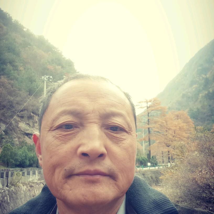 岳西腻子打磨，喷漆，刨墙。储昭彪