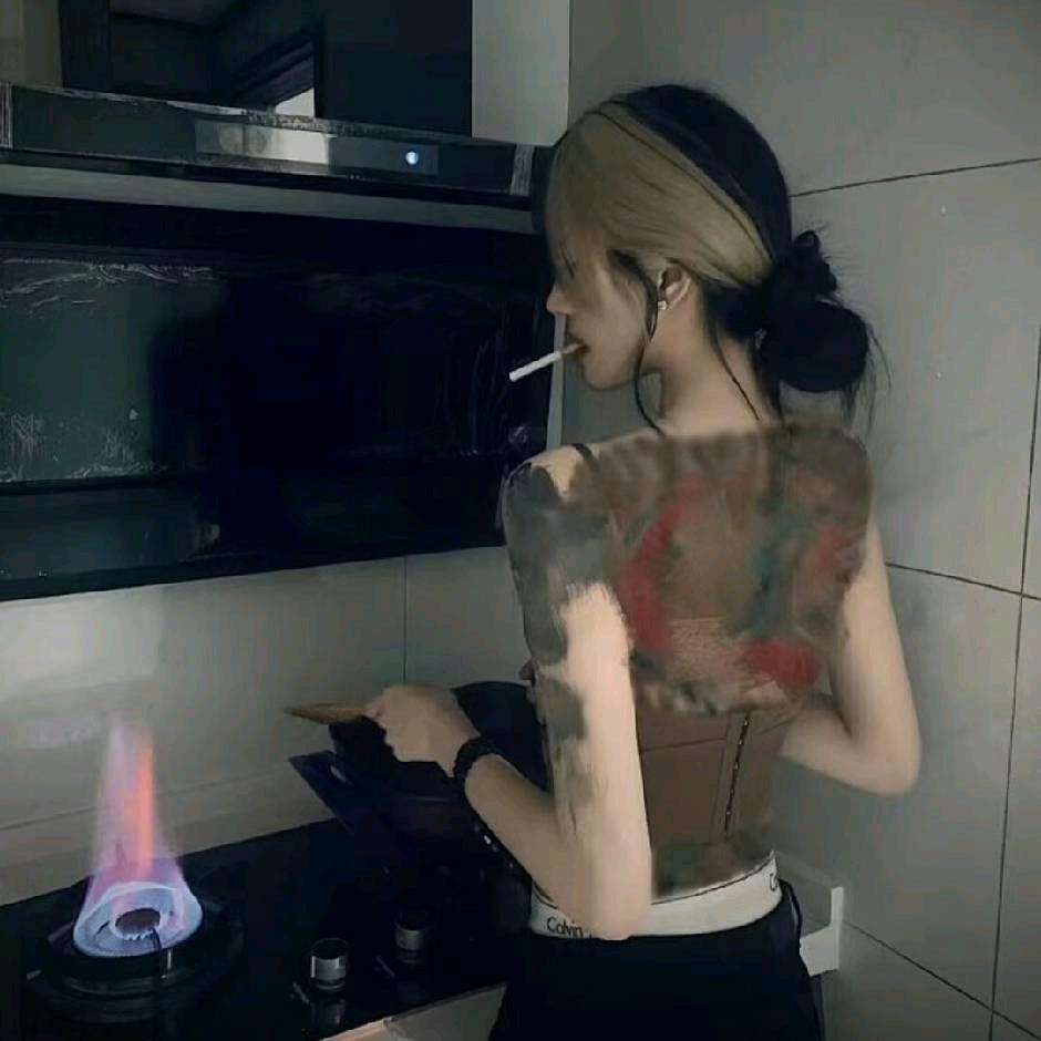 某年夏^