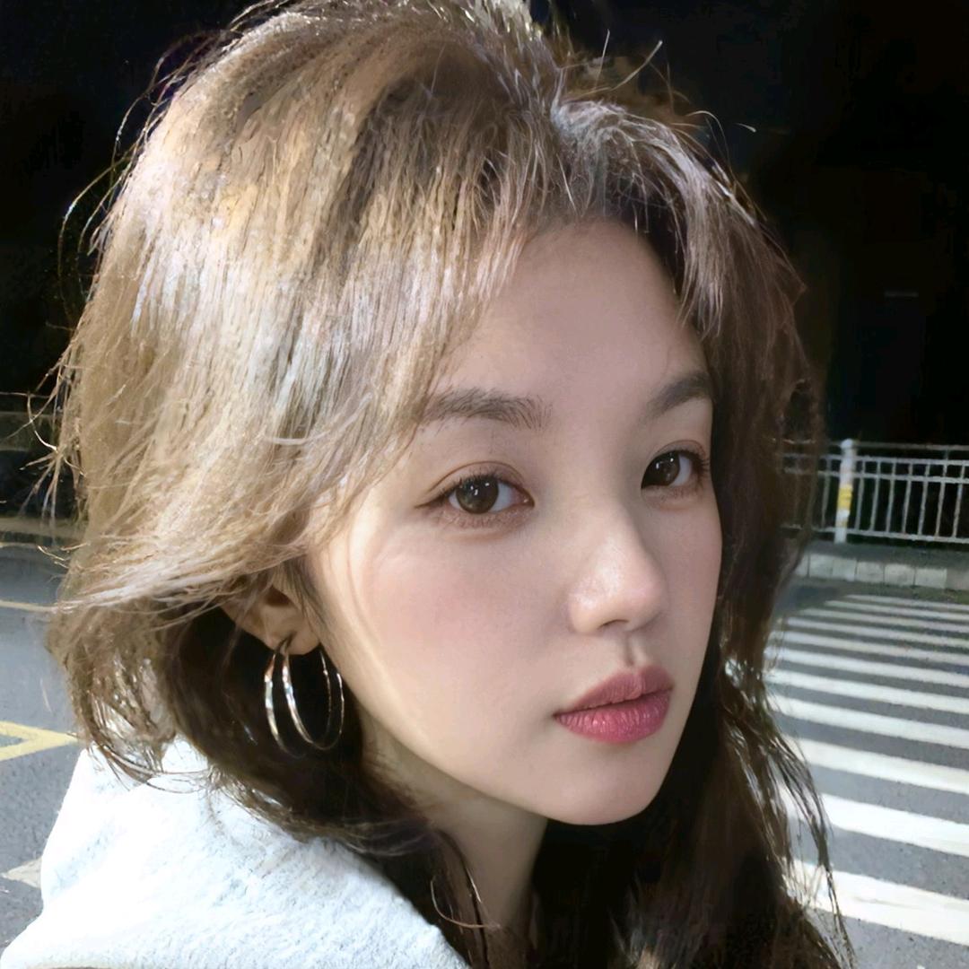 小🧚🏻‍♂️小