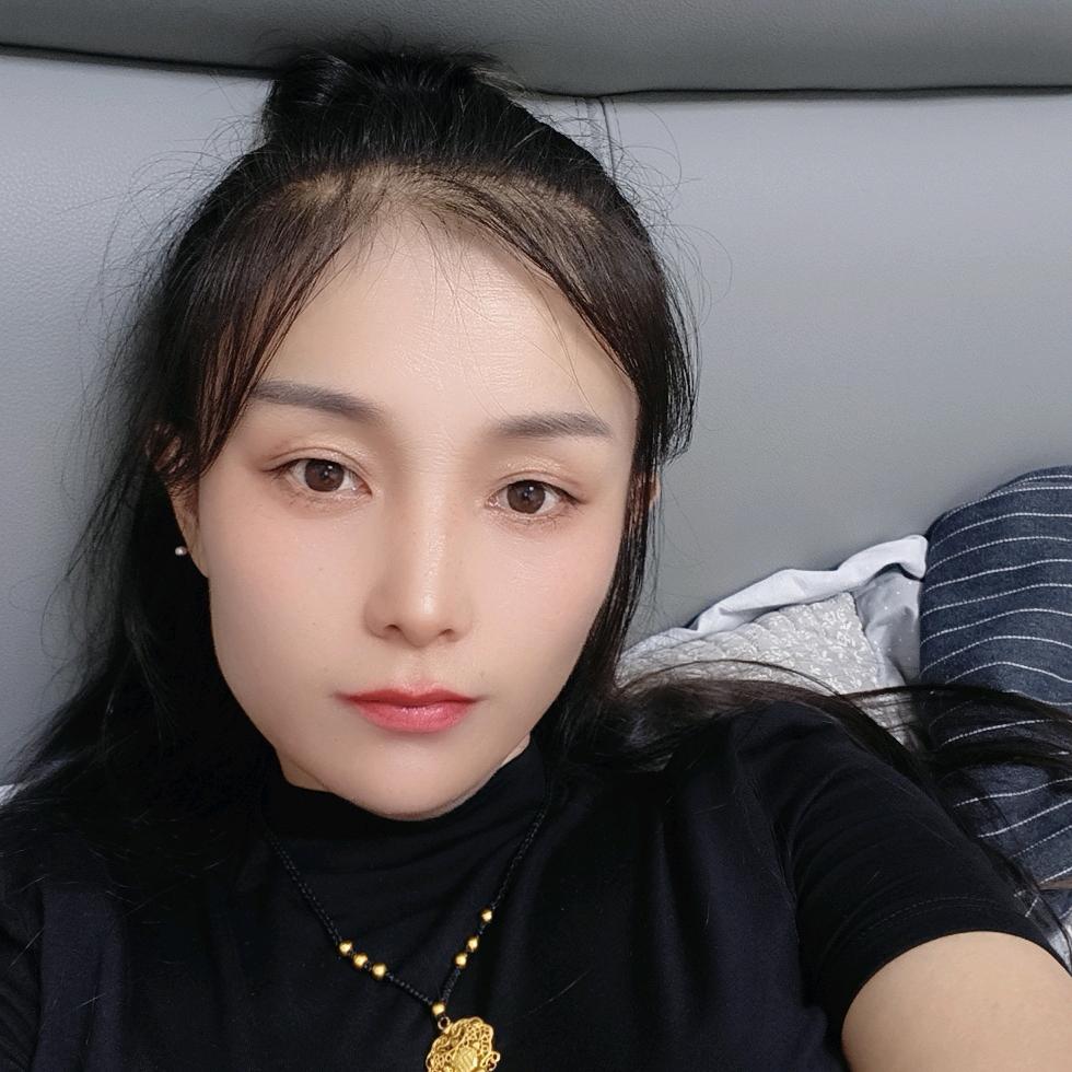 幸福的一家人。