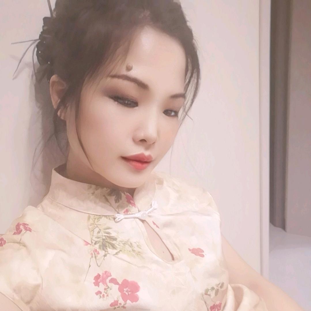 耀眼的女人