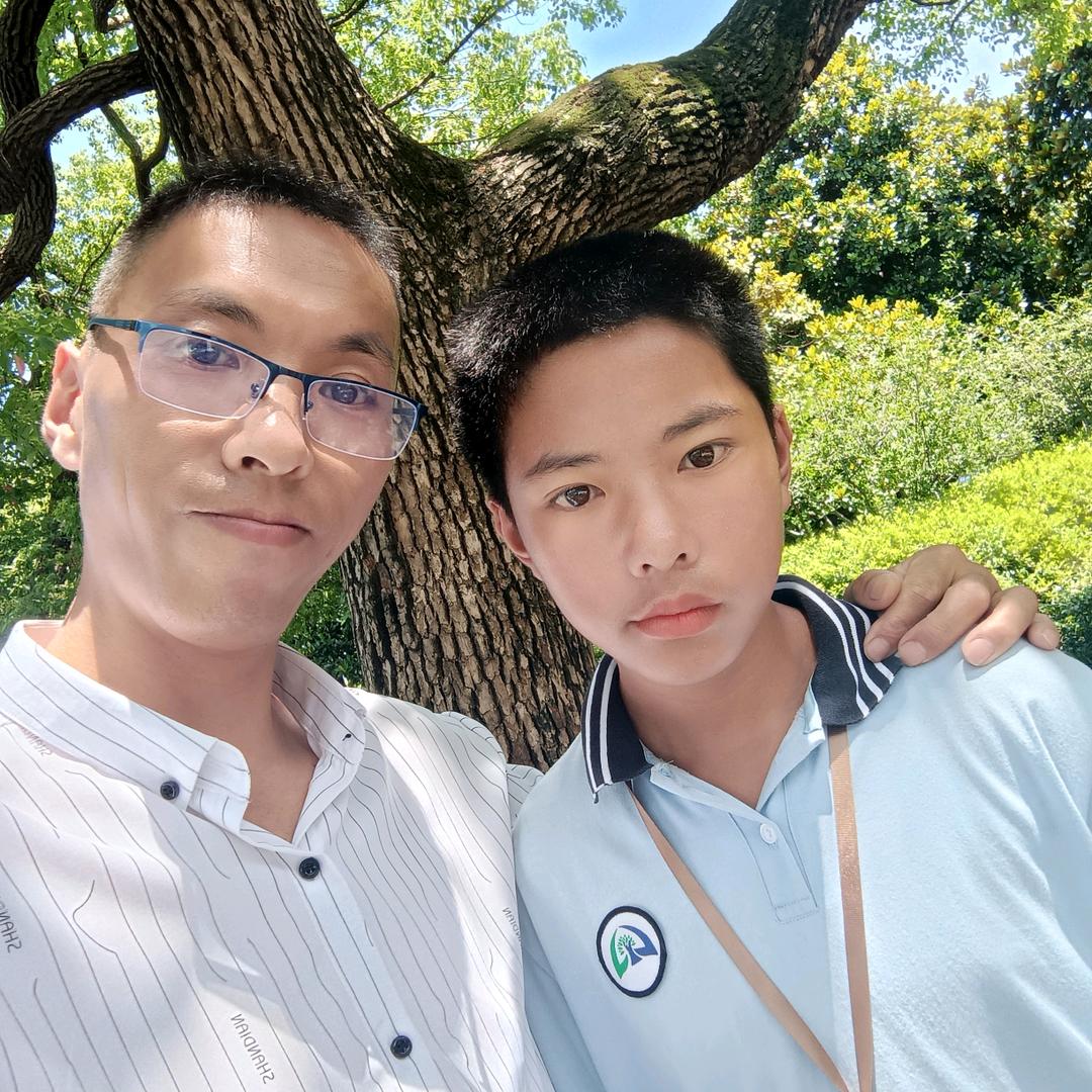 《小梁》