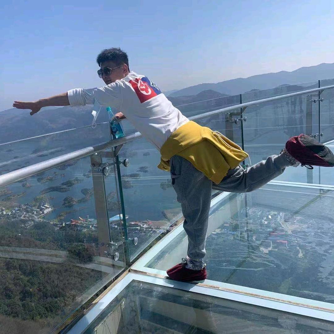 玮哆哆