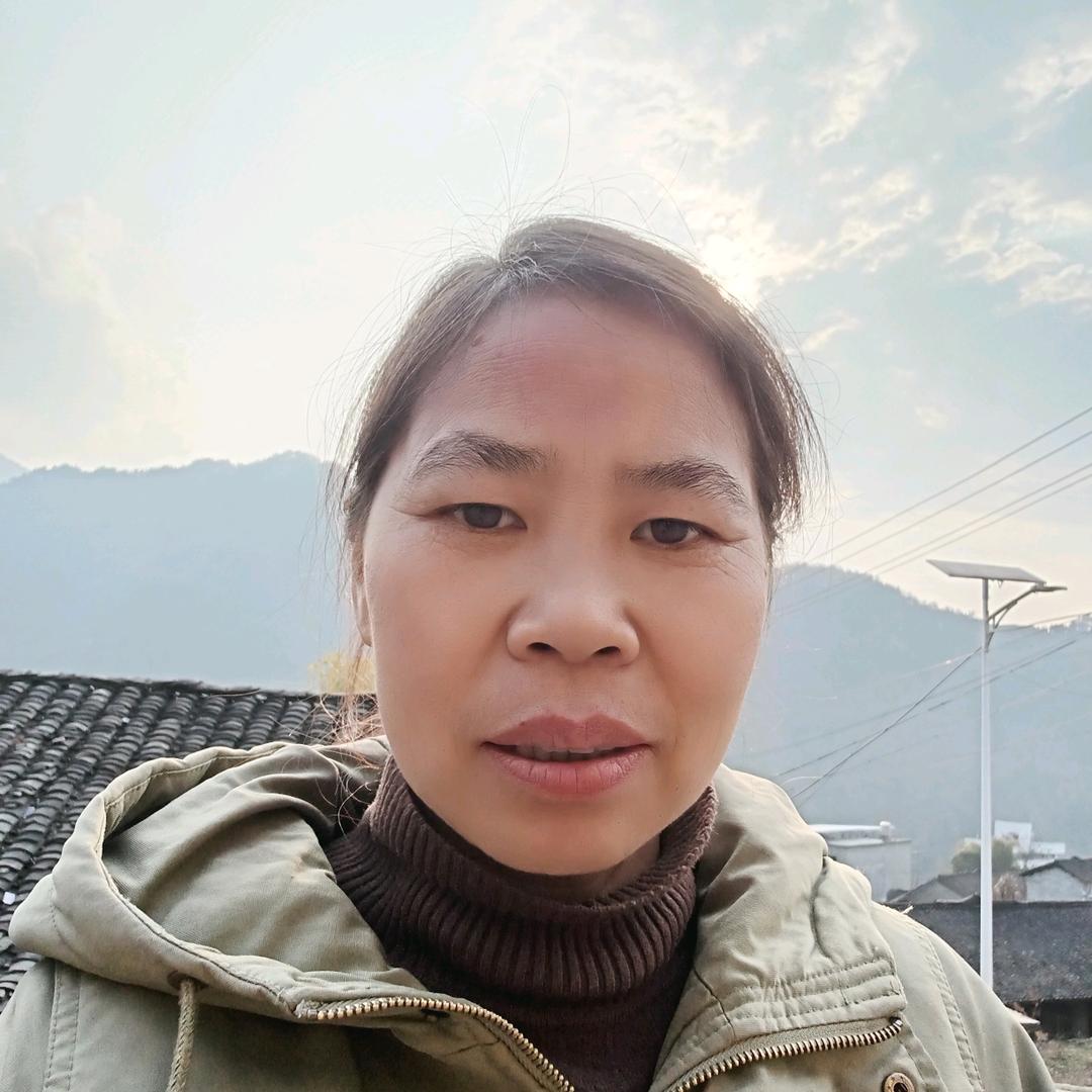 我是文家的二妹。