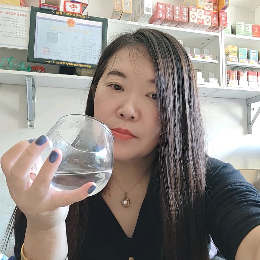 枣林多多提货点余红梅，店铺里面有麻将单间