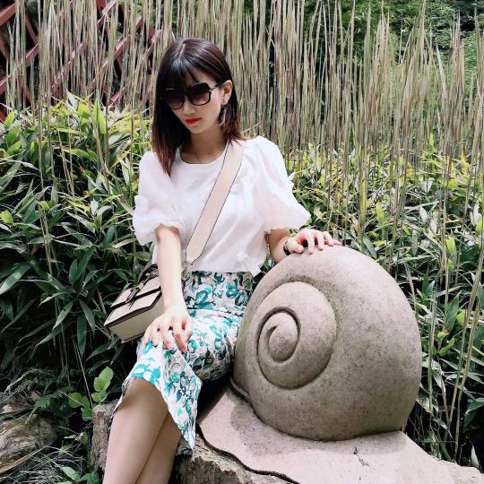 燕妮达衣岩～娟娟