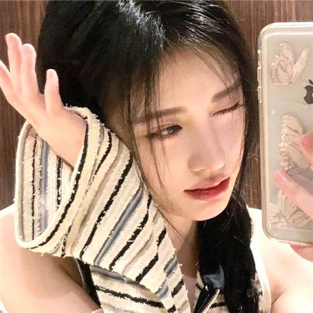 午夜伤感猛女。