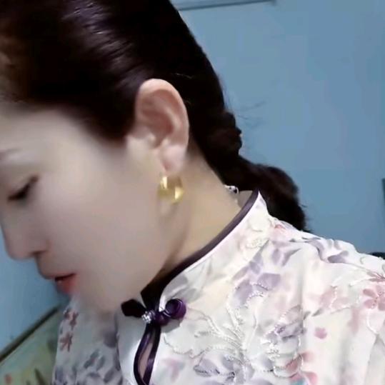 小芹😄🌹《拒私聊》