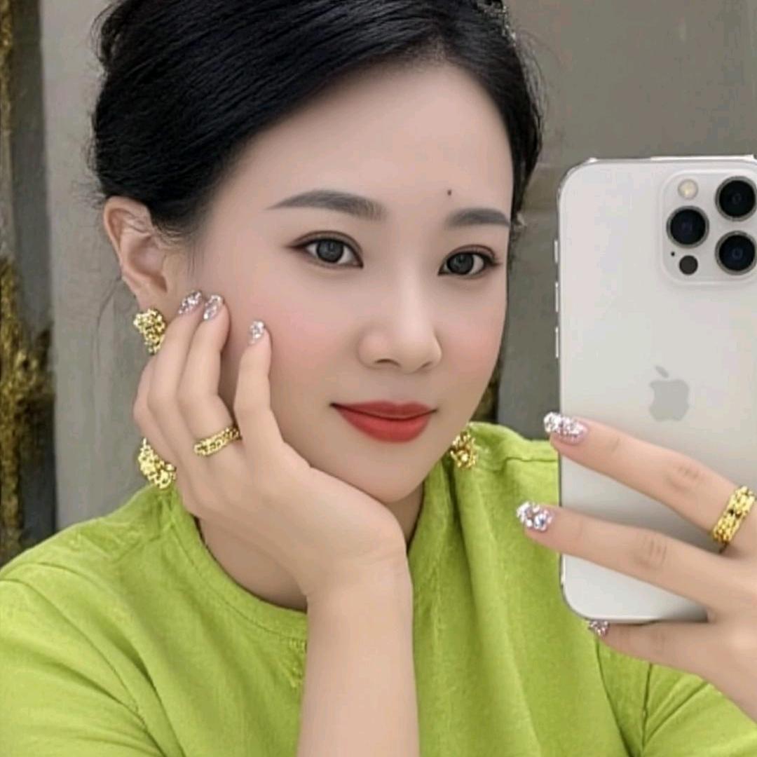 一個有故事的女人💅