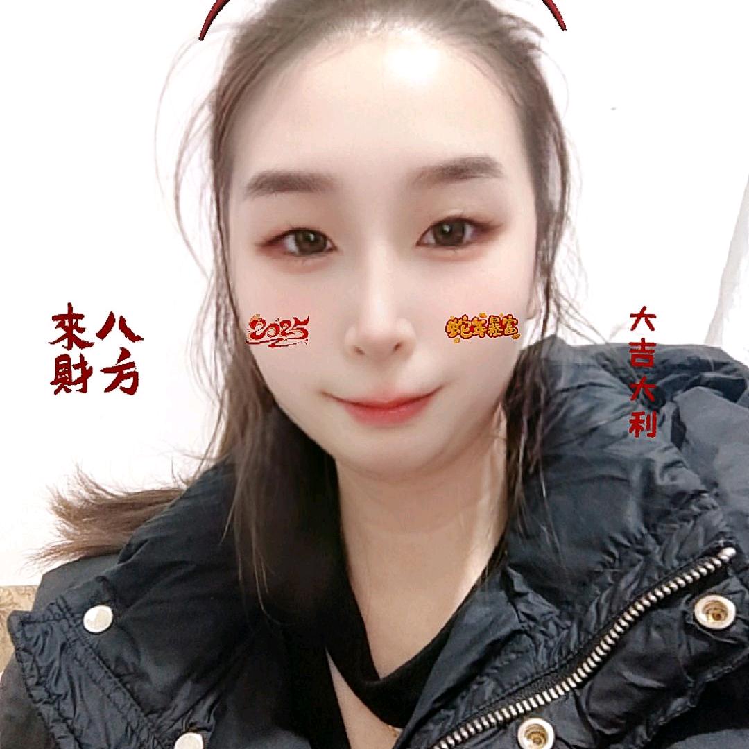 超乖的小财迷👧🏻✨：）