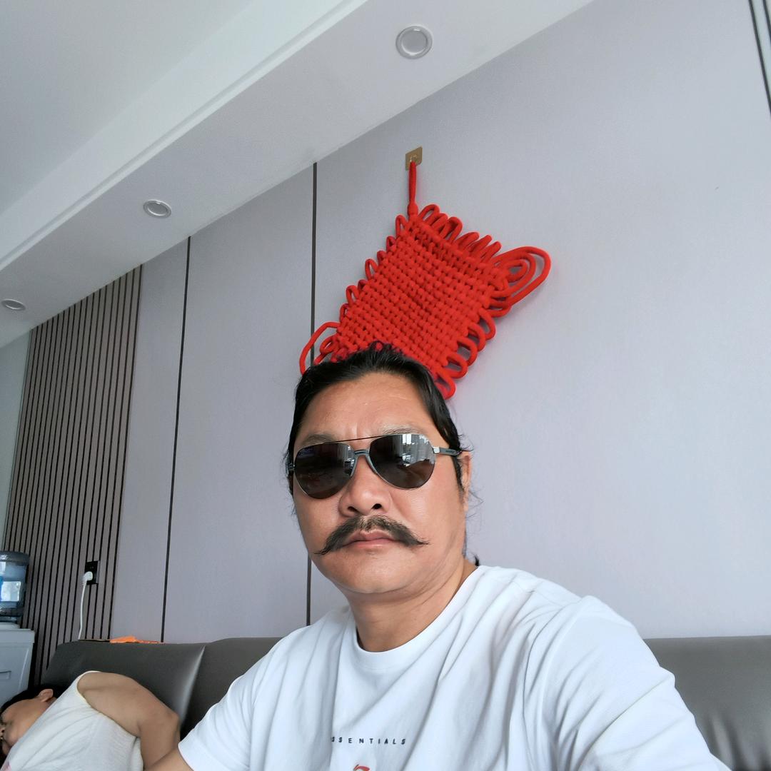 白玉康巴汉子