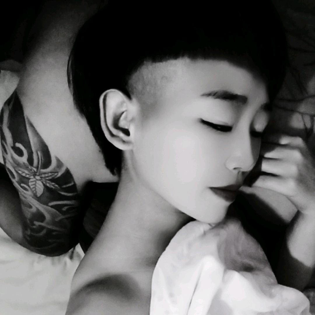 陶子 🍑  🍑