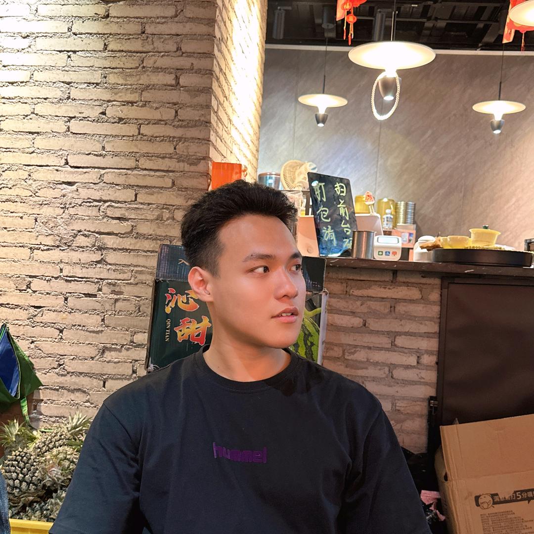 肥仔头大过五层楼