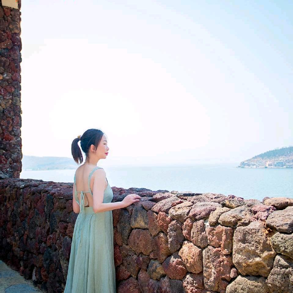 宁宁开  零食铺