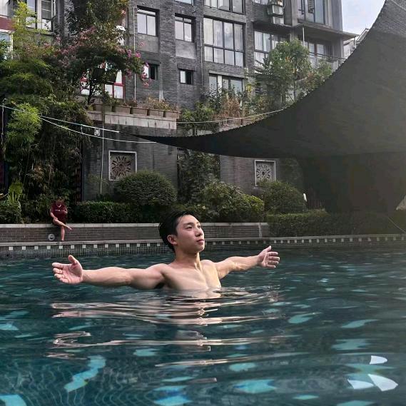 爱健身的涛