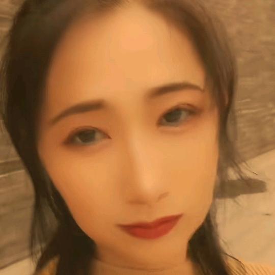 玉红💖你👉👈 打工姐