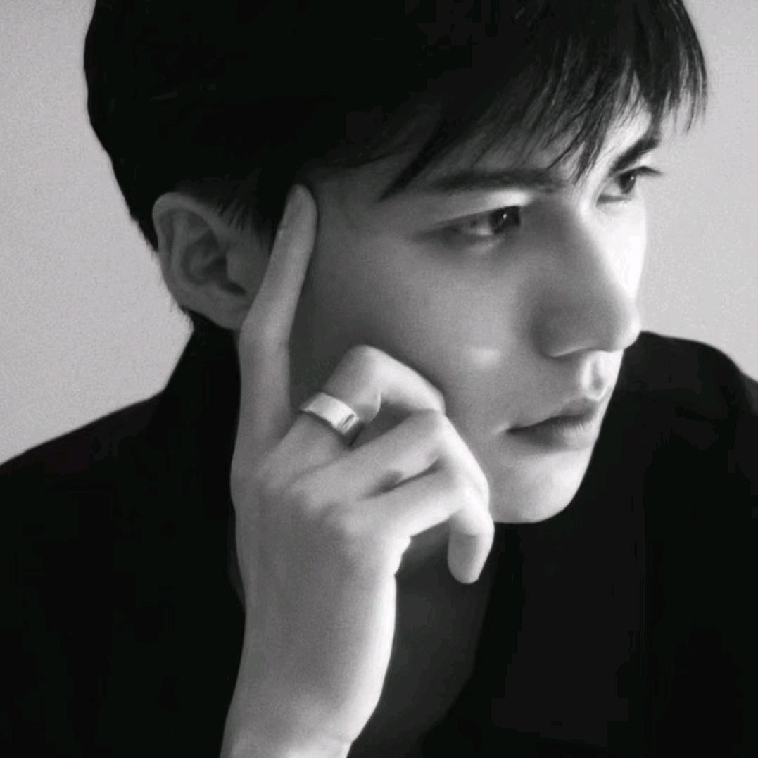 ⋆*̣̩与风说💕心事