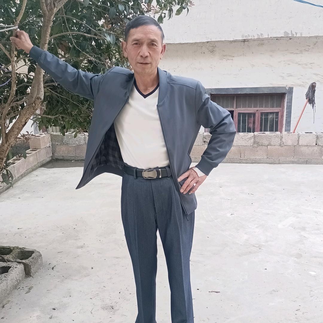 郭超，要要来几首吗？二嫂。