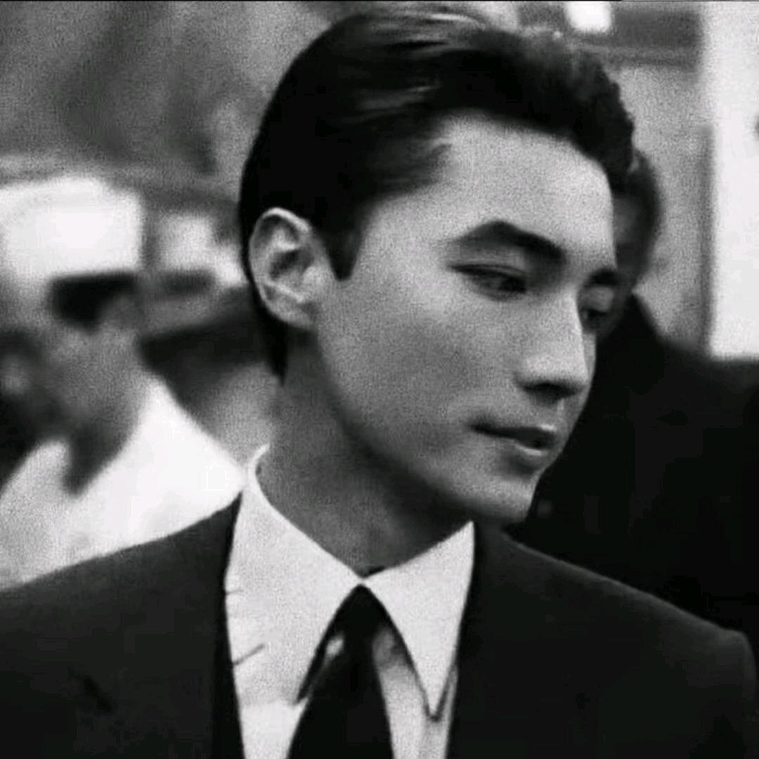 忧郁的农村小伙