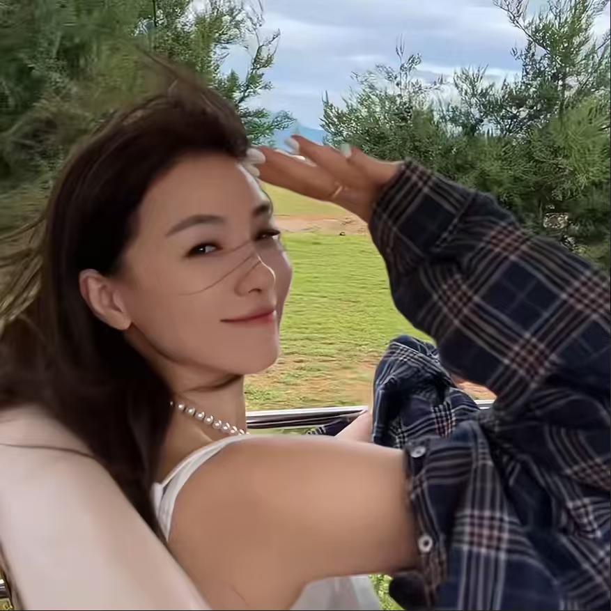 容雨（爆款女装）