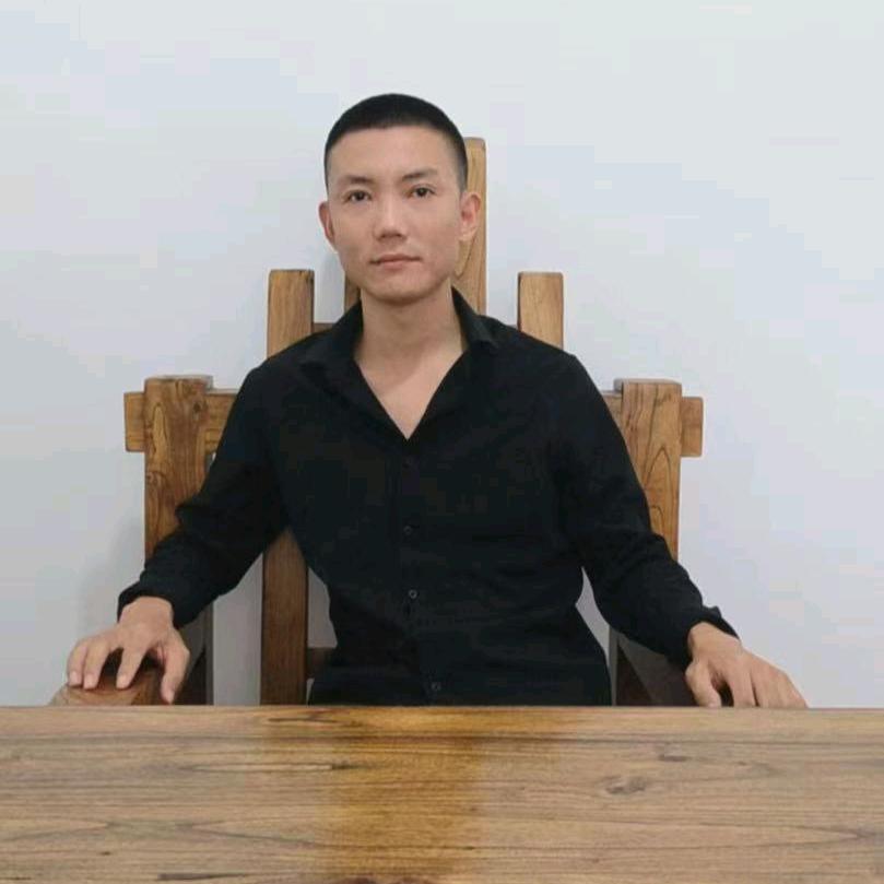 王博丞霸道酷路泽