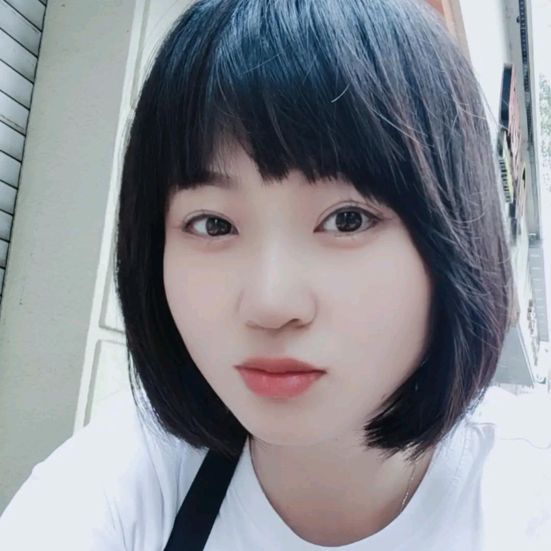 依彤