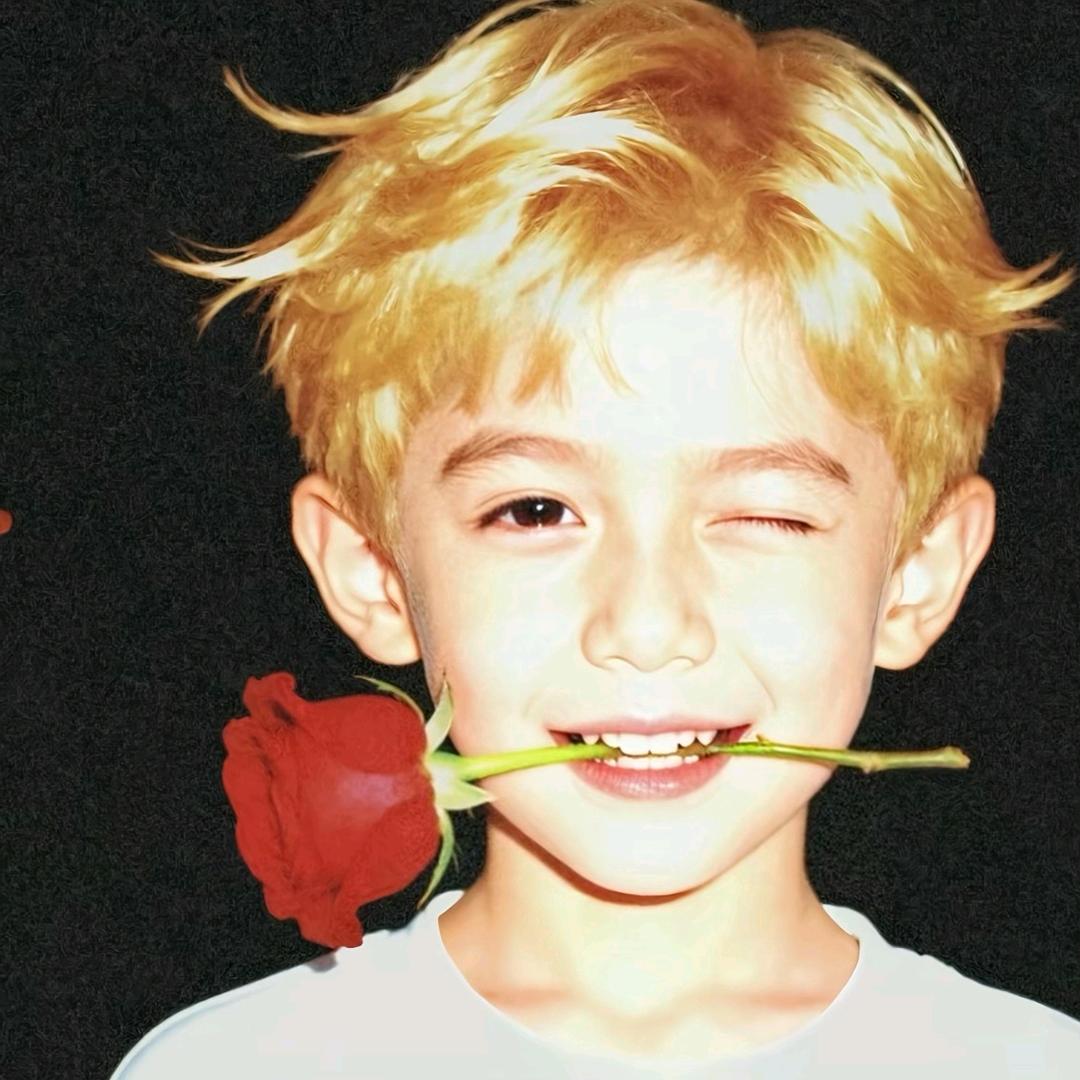 TiAmo👩‍❤️‍💋‍👨