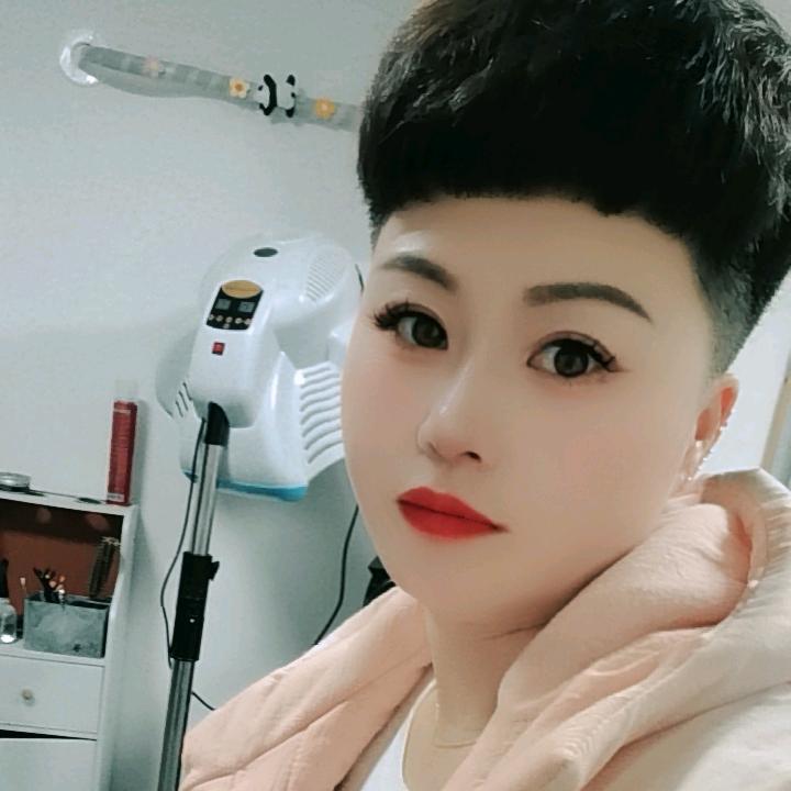 山东国际范，娜娜造型