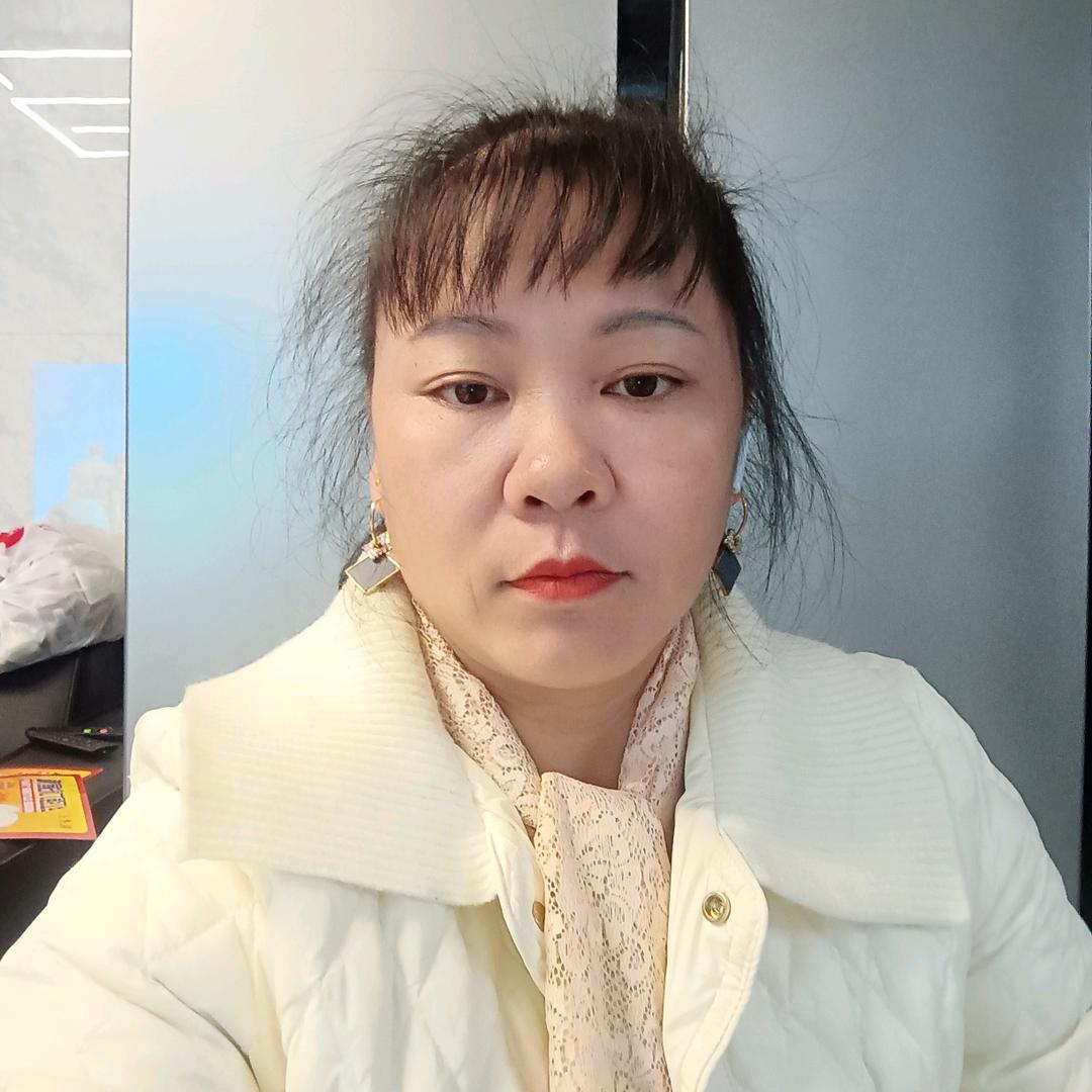 秀霞雨涵