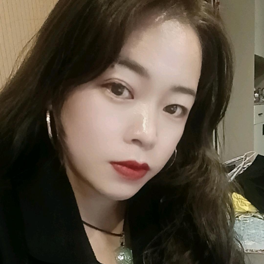 静候佳音👩‍❤‍💋‍👨