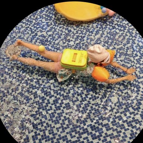 麦子 游泳女教练