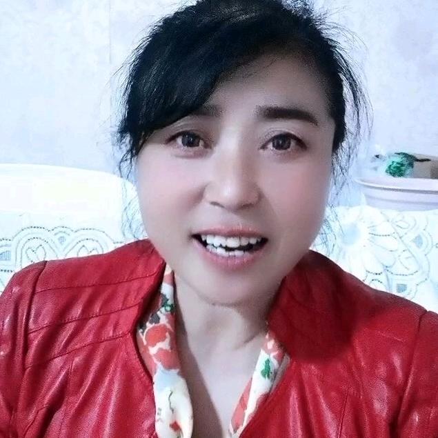 没人亲没人疼的坚强女人