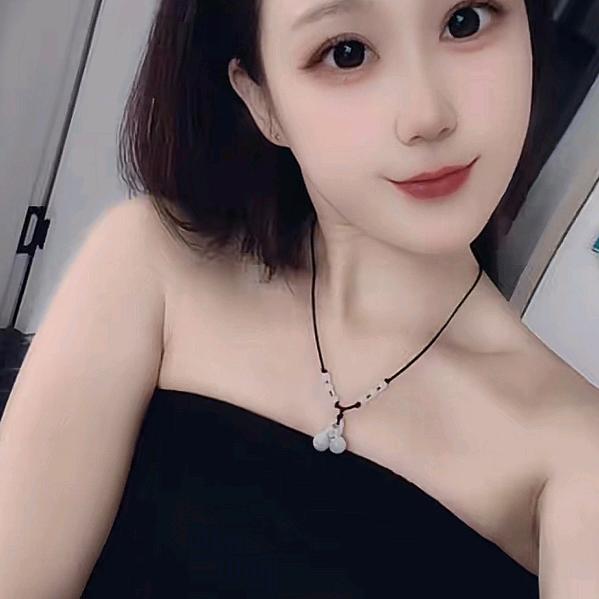 墨染画卷思几许，笔落书页情几何