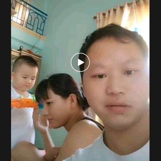 捡矿泉水瓶瓶的破烂王