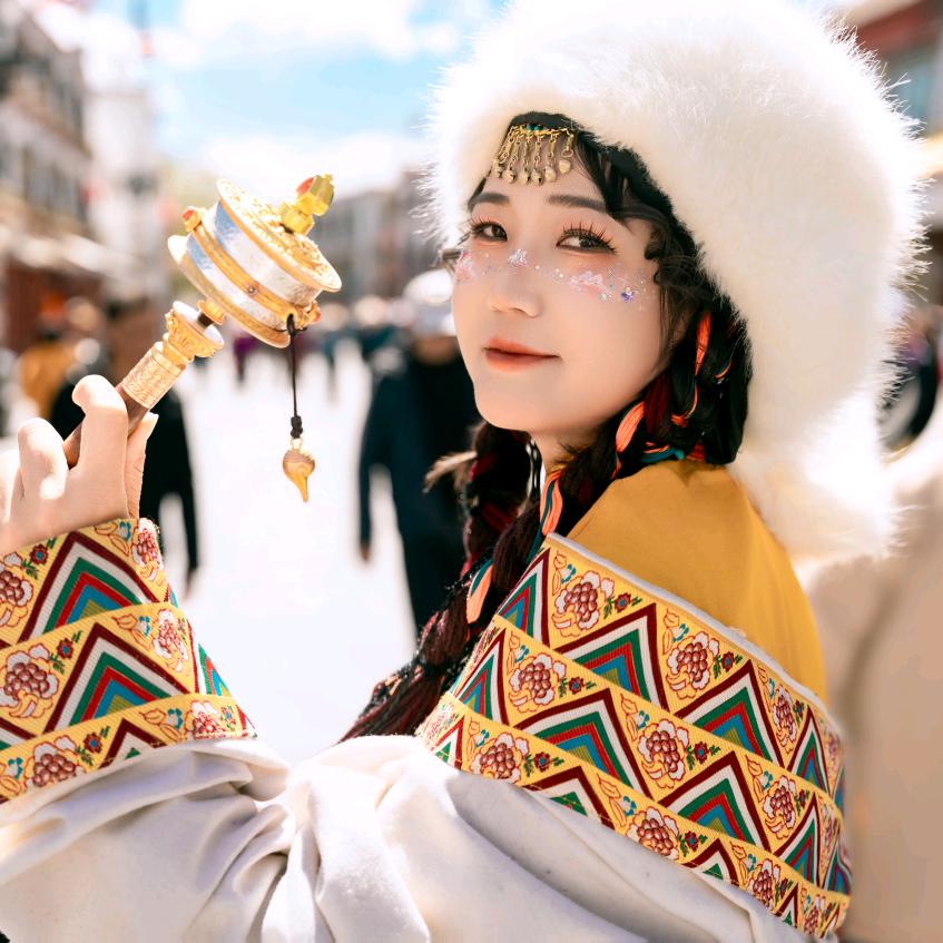 赚钱养梦的中年少女