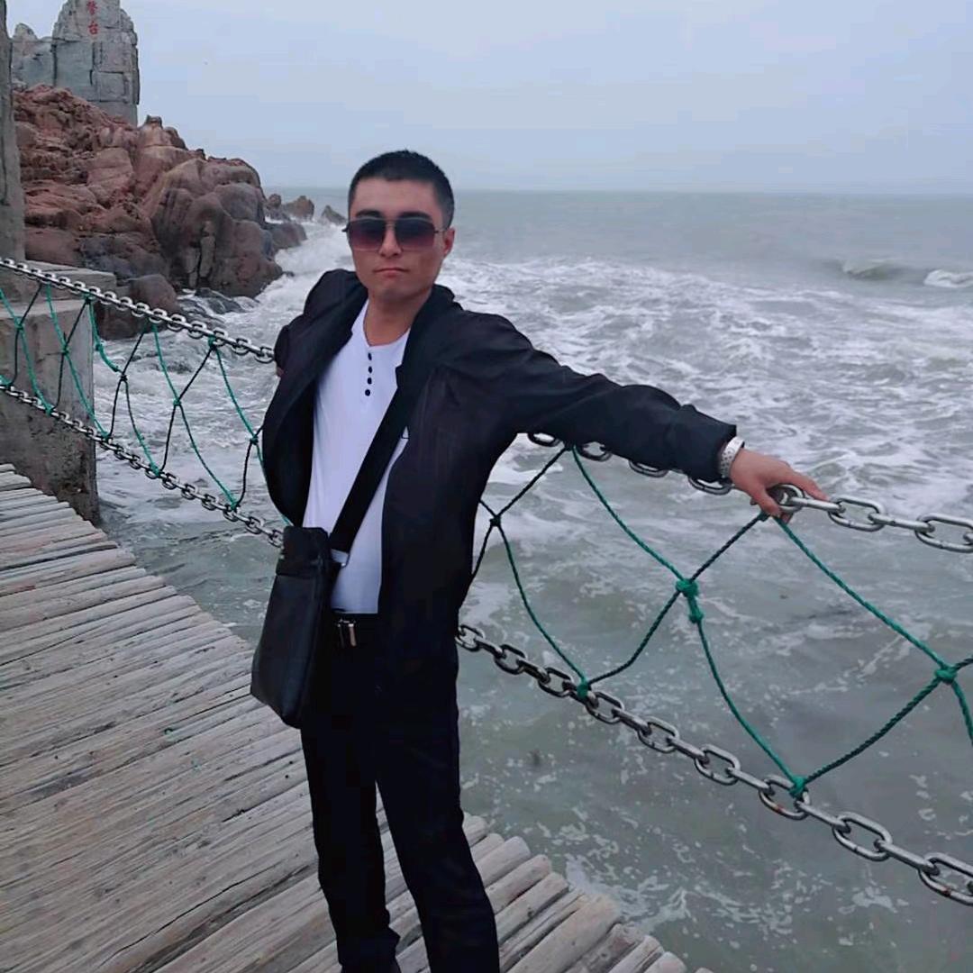 勇勇乐队张团长！