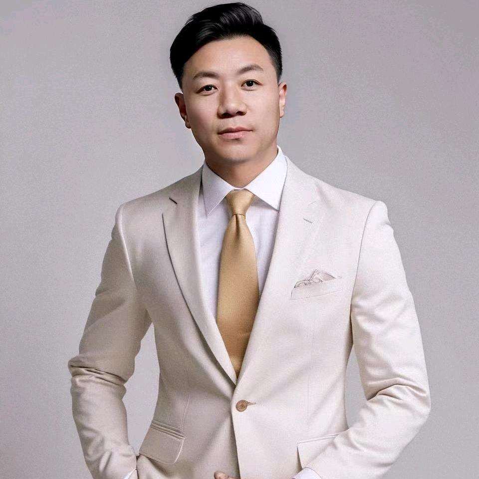 吕洪元～预约设计发型