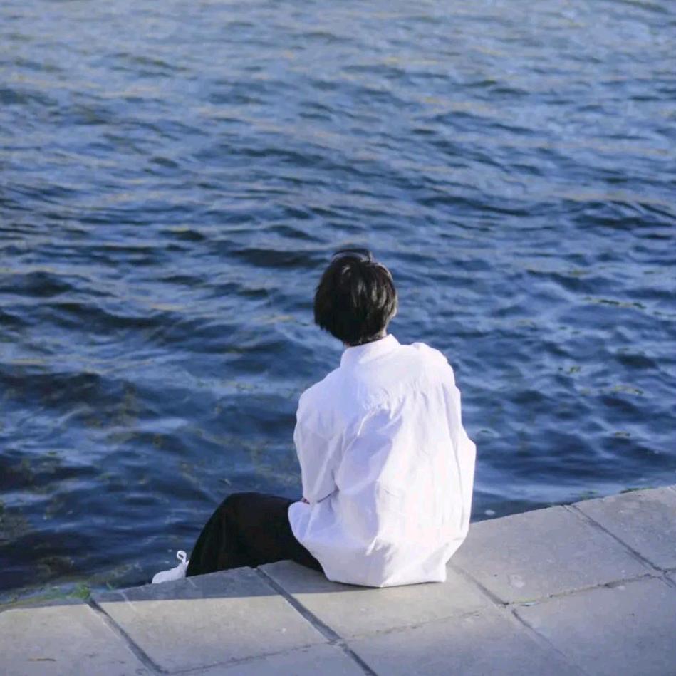 ▁孤こ影う