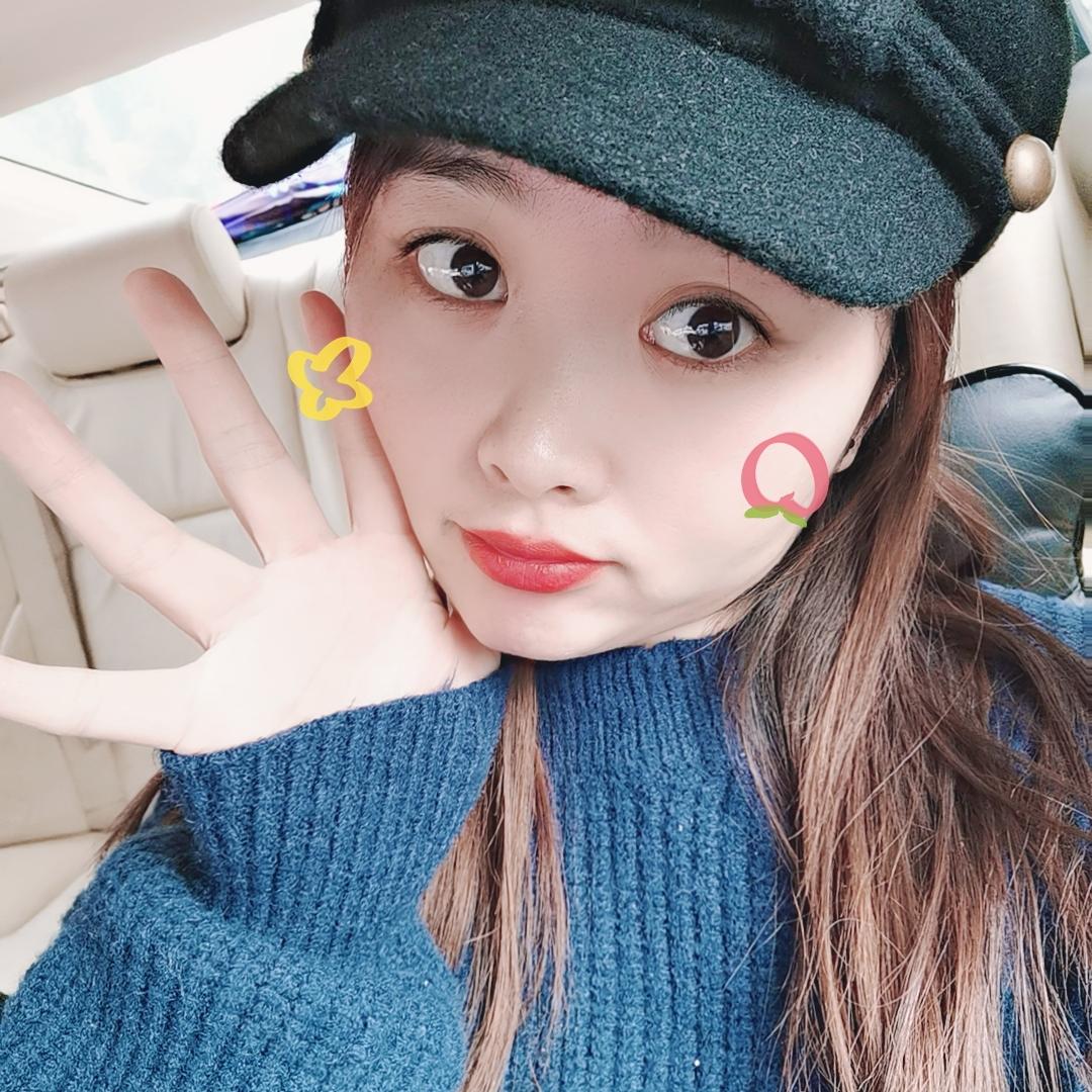 ಠ_ಠ霸气小👸公主💖