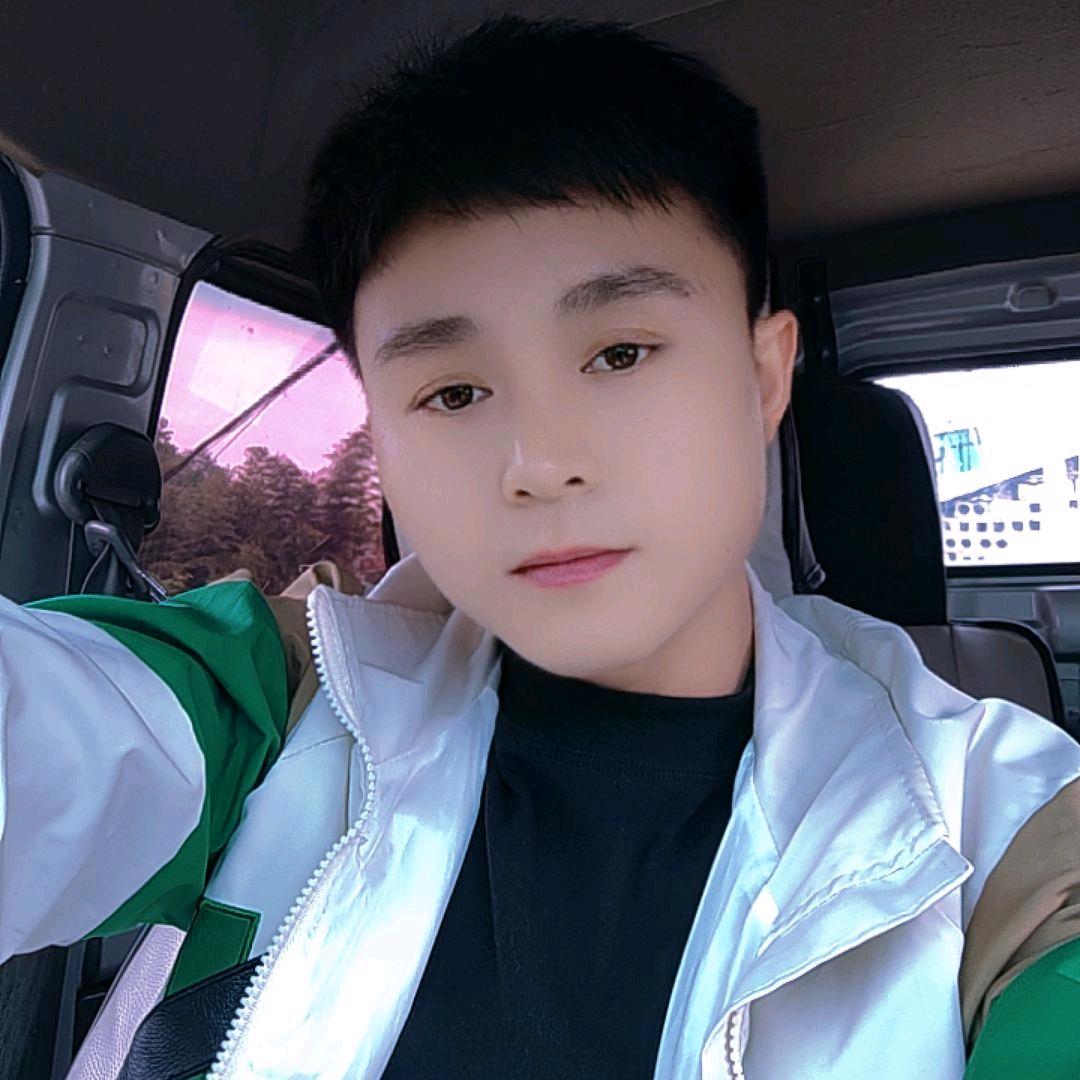 室内装修吊顶小王