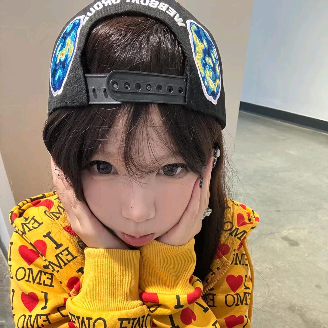 -凛沂栀-