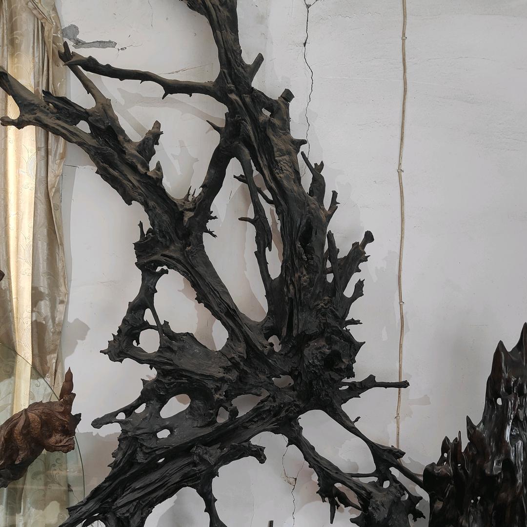 芦山县惟灿根雕厂