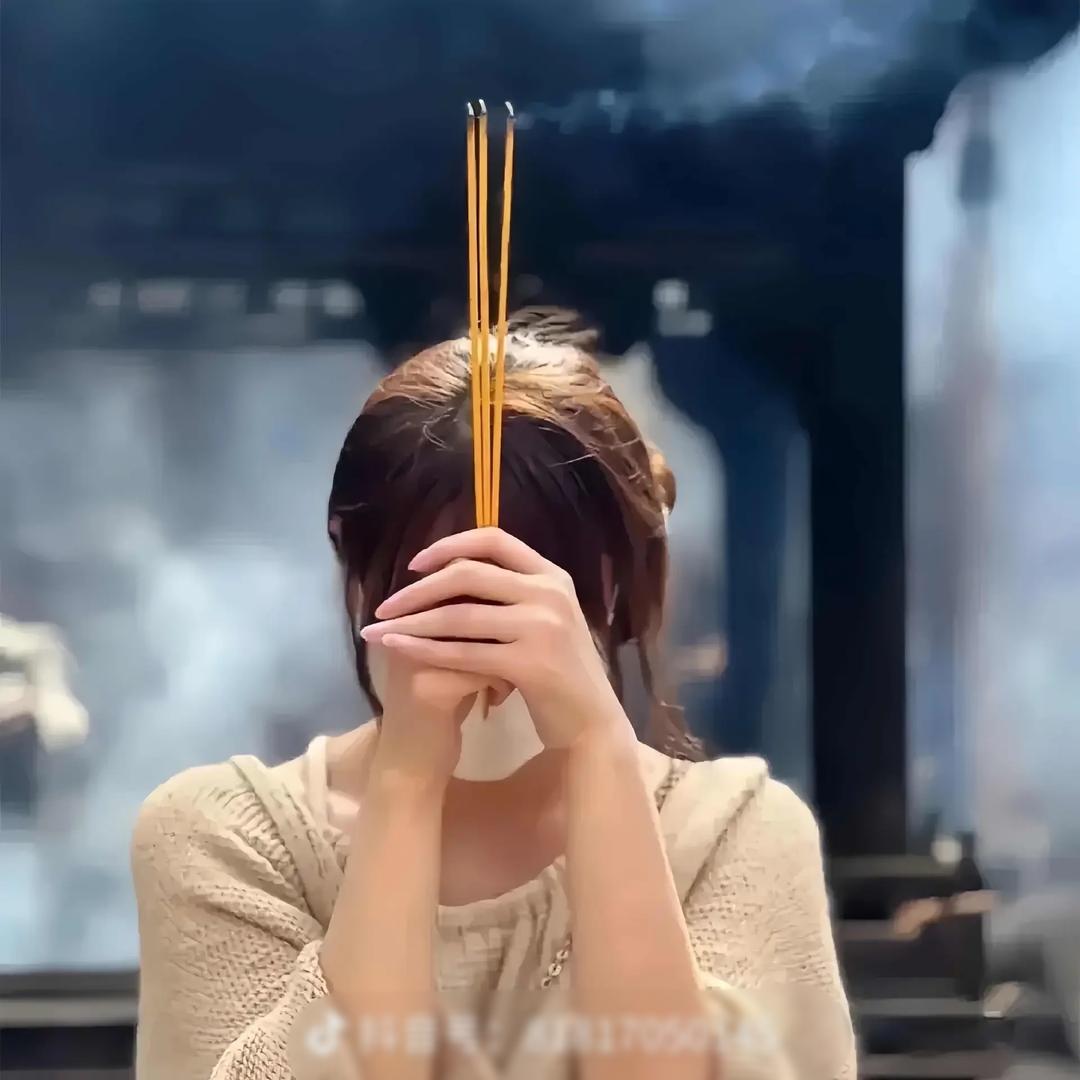 浅笑不语