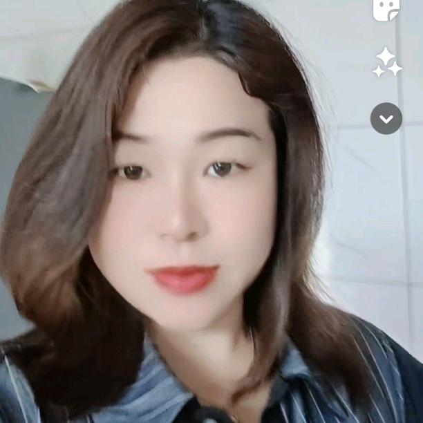 80后登高车女司机小米