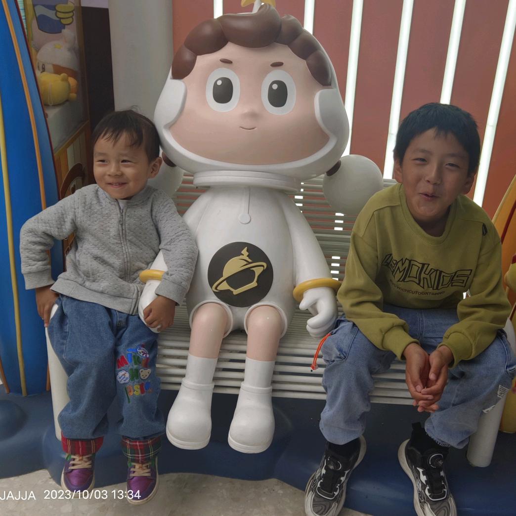 家有两宝＋a BB boy