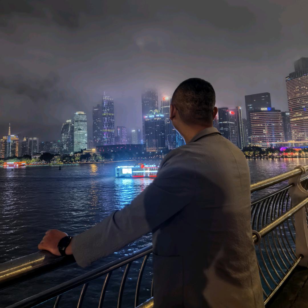 菩提树下灬