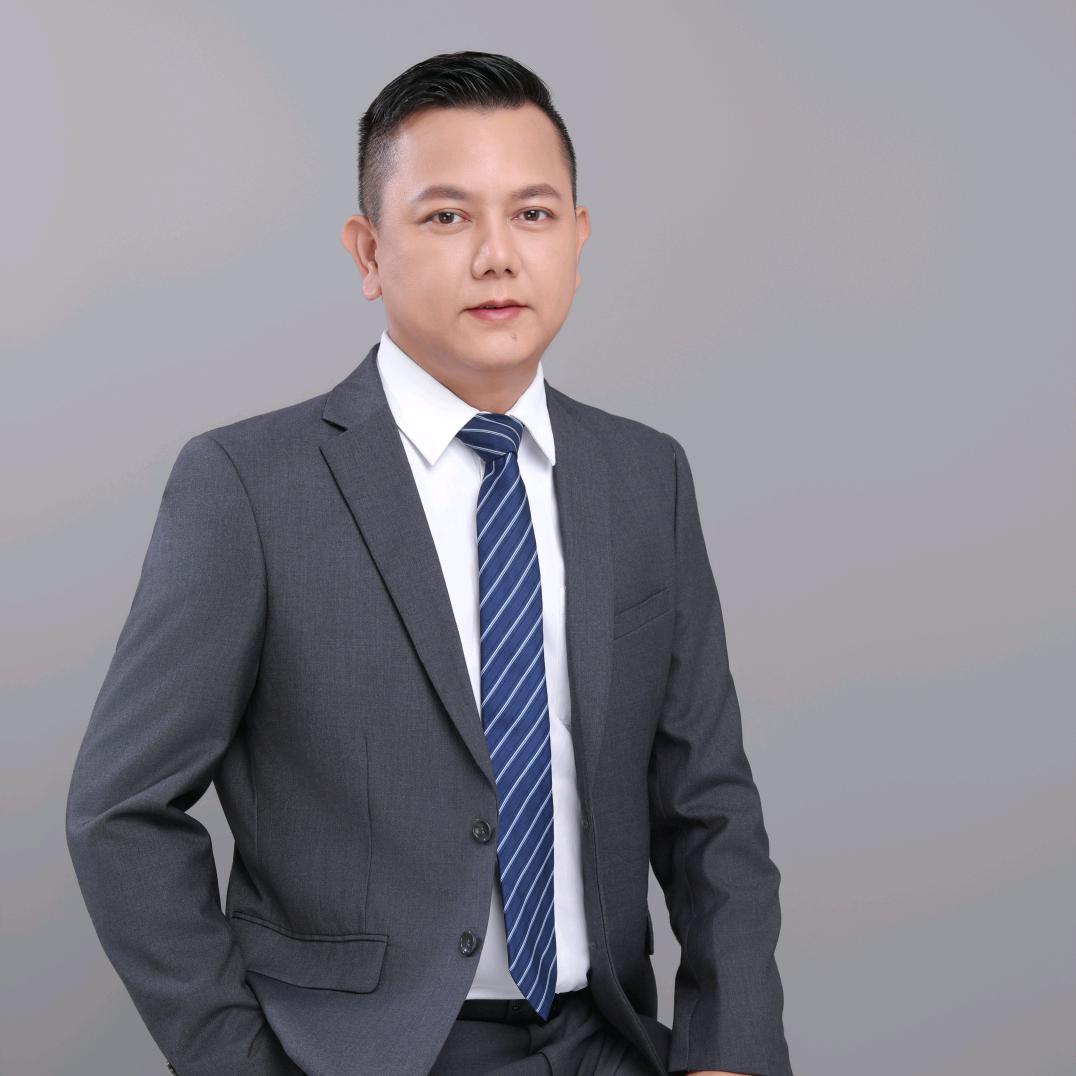 广州华哥头像