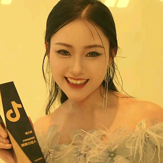 三公主好物分享--踏浪🌺🌹