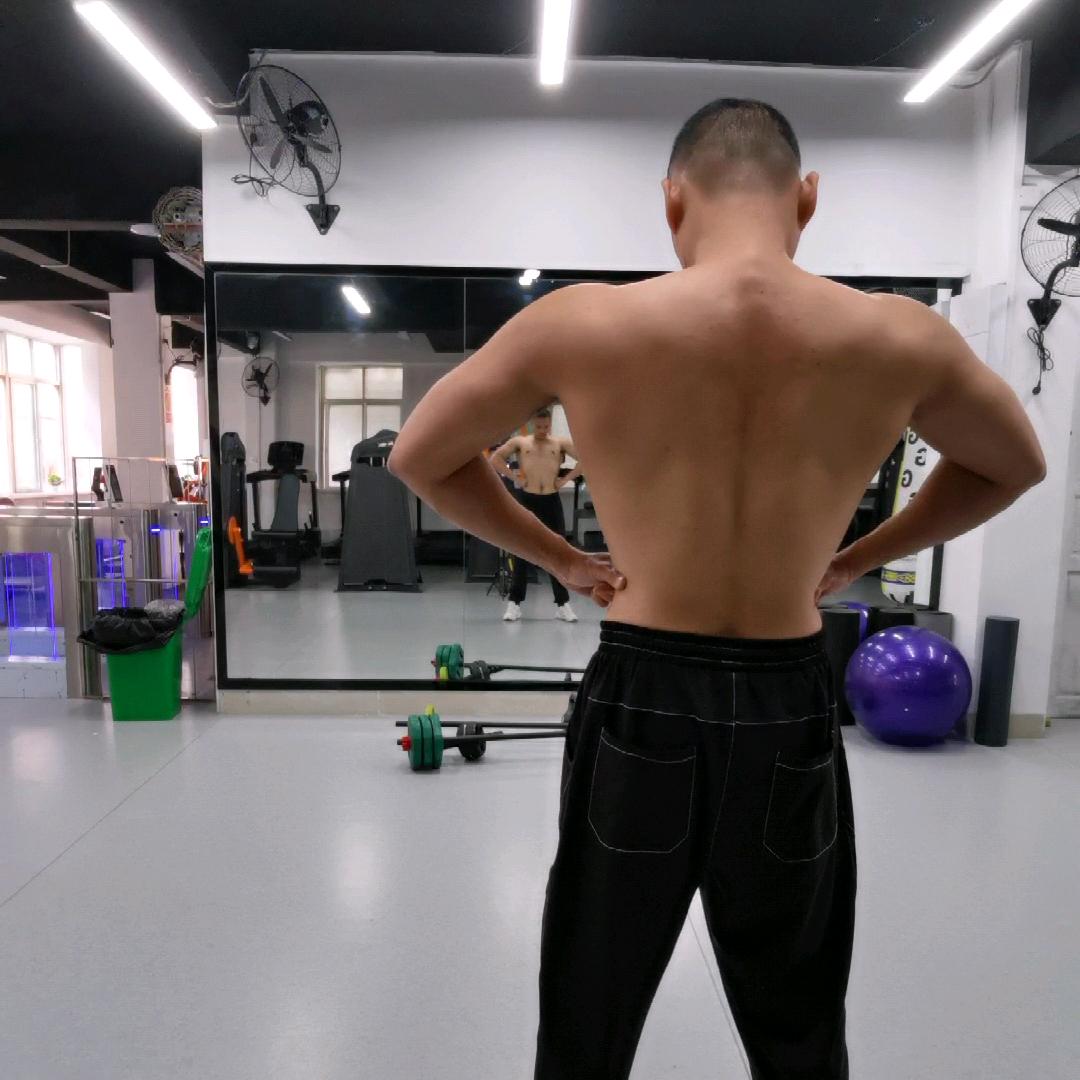爱撸铁的🐮